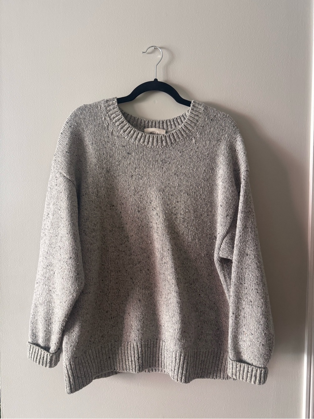 Aritzia Women’s Crewneck Sweater - Size M
